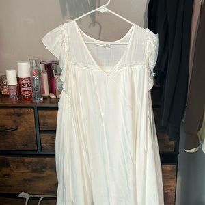White flowy short dress